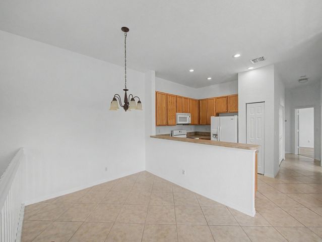 4910 Bonsai Circle 202, Palm Beach Gardens, FL 33418