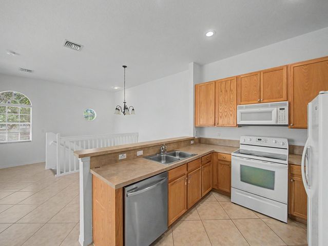 4910 Bonsai Circle 202, Palm Beach Gardens, FL 33418