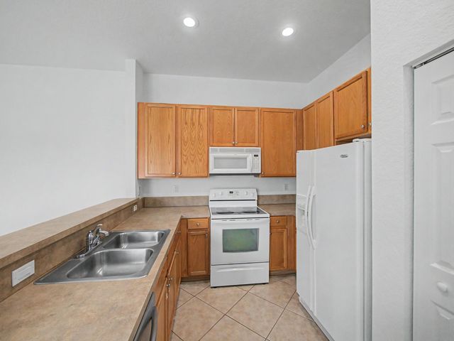 4910 Bonsai Circle 202, Palm Beach Gardens, FL 33418