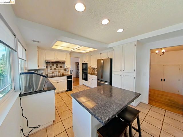 1612 Geyser Cir, Antioch, CA 94509