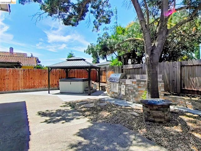 1612 Geyser Cir, Antioch, CA 94509