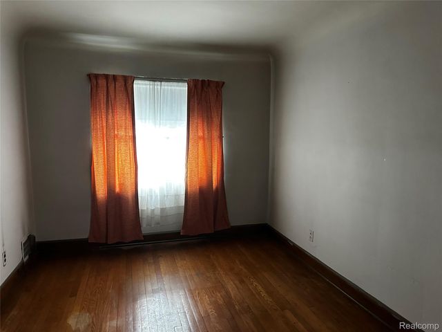 15117 Holmur Street, Detroit, MI 48238