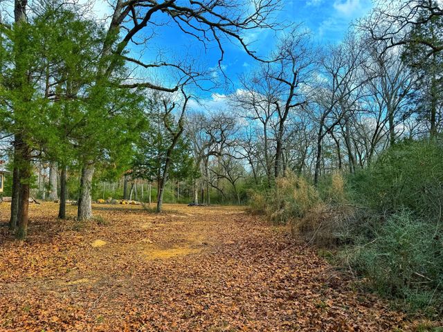 2328 Cr 301, Buffalo, TX 75831