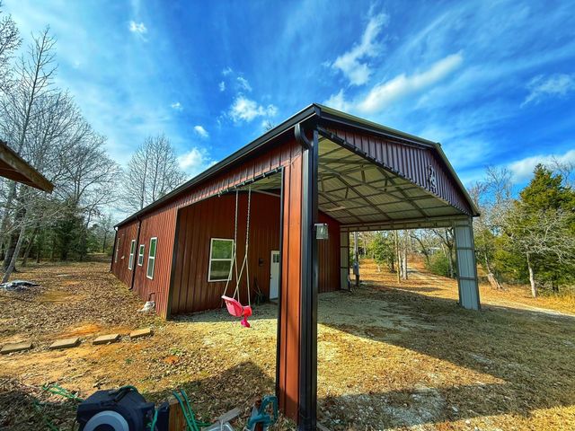 2328 Cr 301, Buffalo, TX 75831