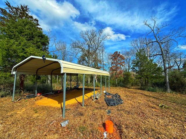 2328 Cr 301, Buffalo, TX 75831