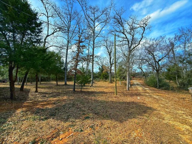 2328 Cr 301, Buffalo, TX 75831