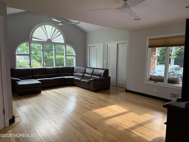 241 Cliftwood Road, Oakhurst, NJ 07755