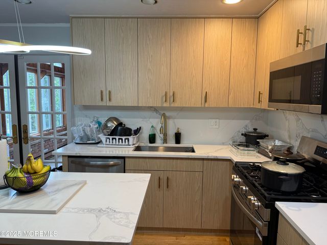 241 Cliftwood Road, Oakhurst, NJ 07755