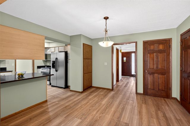 556 Mahaska Court, Iowa City, IA 52246