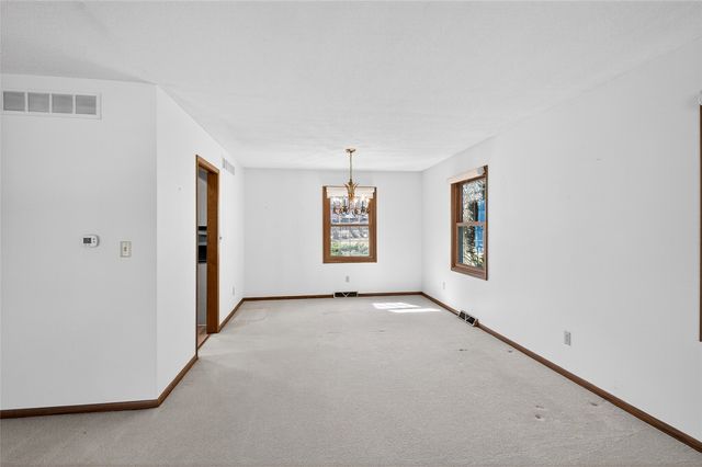 556 Mahaska Court, Iowa City, IA 52246