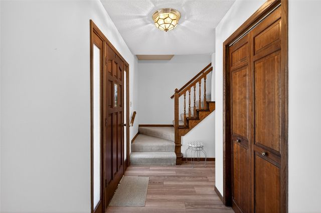 556 Mahaska Court, Iowa City, IA 52246