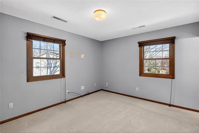 556 Mahaska Court, Iowa City, IA 52246