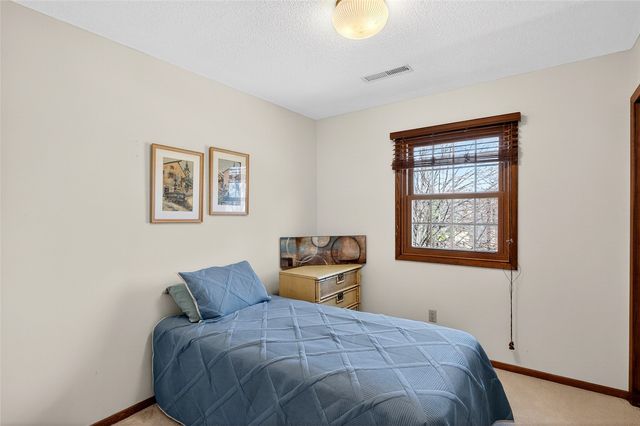 556 Mahaska Court, Iowa City, IA 52246