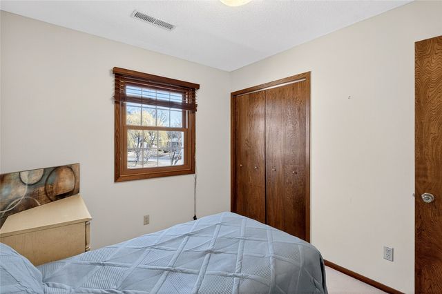 556 Mahaska Court, Iowa City, IA 52246