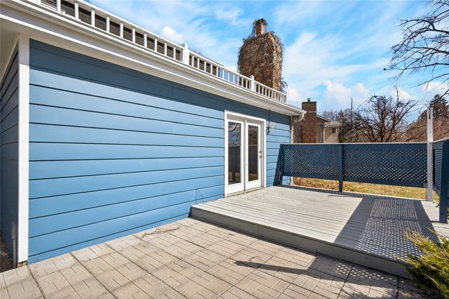 556 Mahaska Court, Iowa City, IA 52246