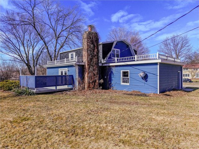 556 Mahaska Court, Iowa City, IA 52246