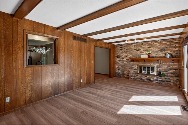 556 Mahaska Court, Iowa City, IA 52246