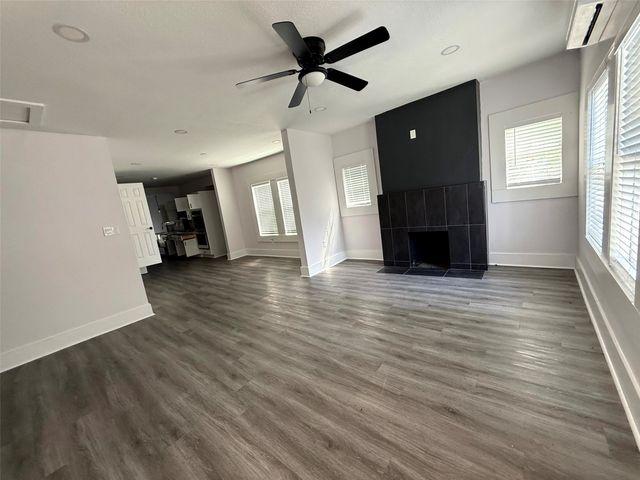 2502 W Lovers Lane, Dallas, TX 75235