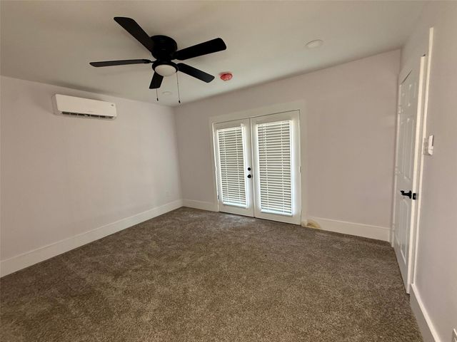 2502 W Lovers Lane, Dallas, TX 75235