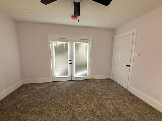 2502 W Lovers Lane, Dallas, TX 75235