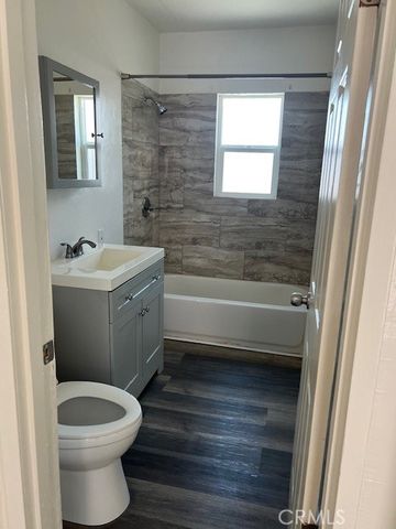 8803 hoover 3, Los Angeles, CA 90044