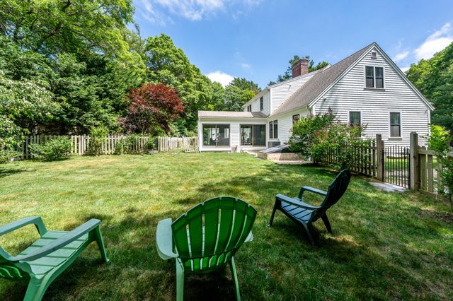 18 Calico Lane, Osterville, MA 02655