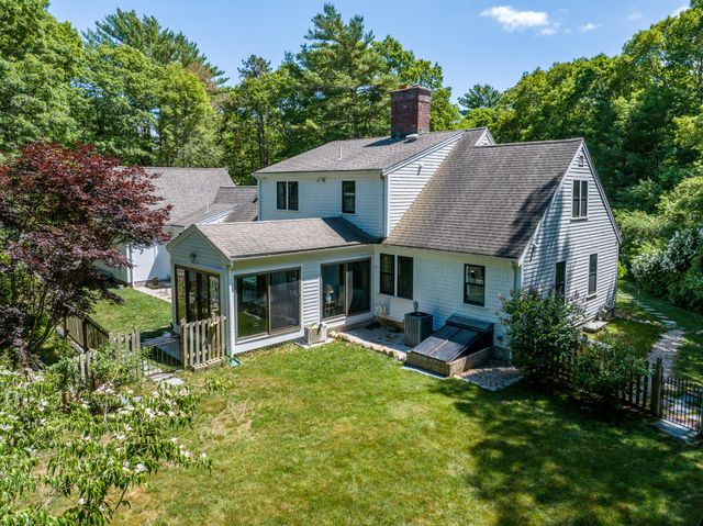 18 Calico Lane, Osterville, MA 02655