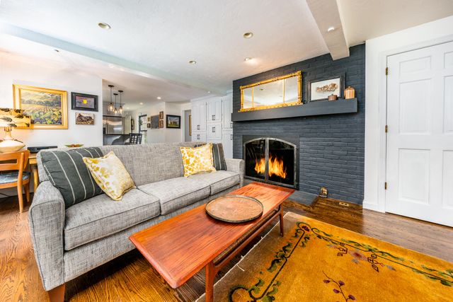 18 Calico Lane, Osterville, MA 02655