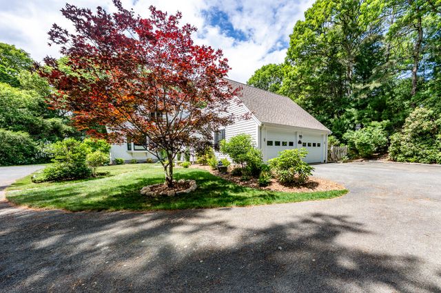 18 Calico Lane, Osterville, MA 02655