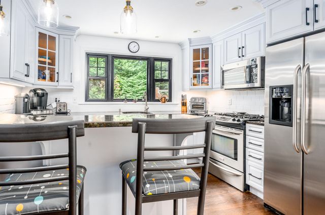 18 Calico Lane, Osterville, MA 02655