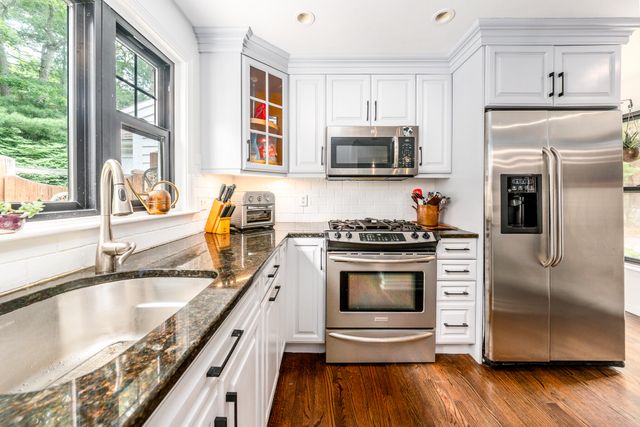 18 Calico Lane, Osterville, MA 02655