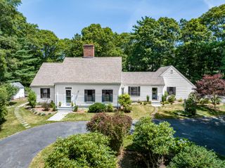 18 Calico Lane, Osterville, MA 02655