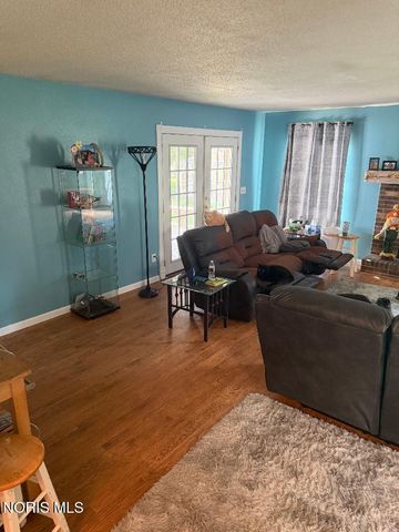 1678 Dier Road, Curtice, OH 43412