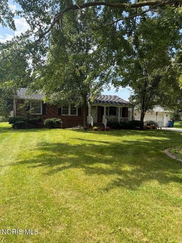 1678 Dier Road, Curtice, OH 43412