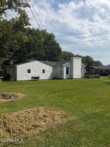 1678 Dier Road, Curtice, OH 43412