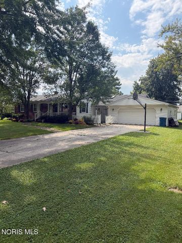 1678 Dier Road, Curtice, OH 43412