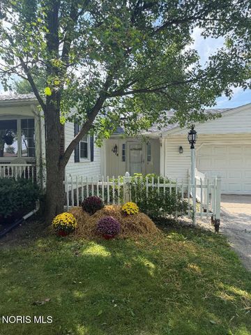 1678 Dier Road, Curtice, OH 43412