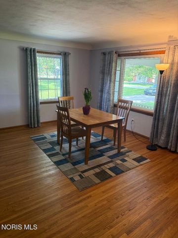 1678 Dier Road, Curtice, OH 43412