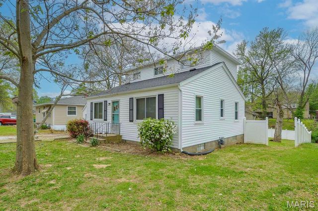 2320 Meadow Drive, Belleville, IL 62226