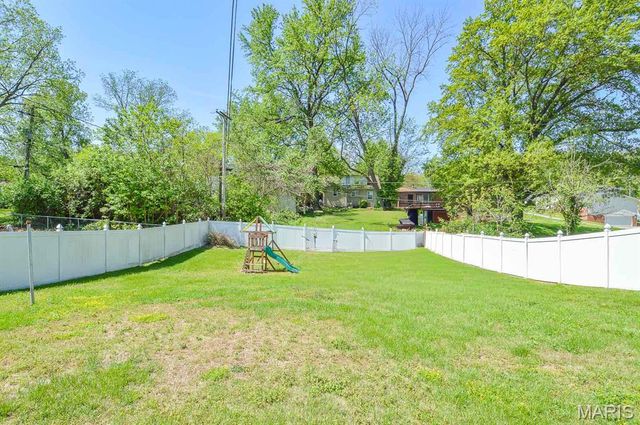 2320 Meadow Drive, Belleville, IL 62226