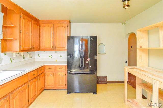 2320 Meadow Drive, Belleville, IL 62226