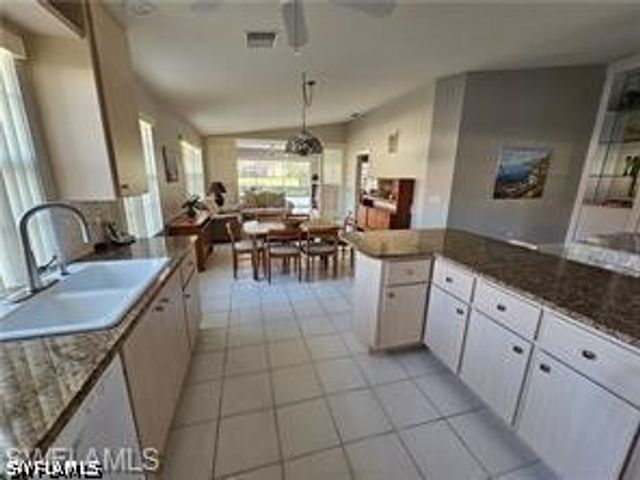 3592 EL VERDADO, Naples, FL 34109