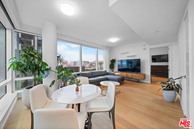 877 Francisco Street 1128, Los Angeles, CA 90017