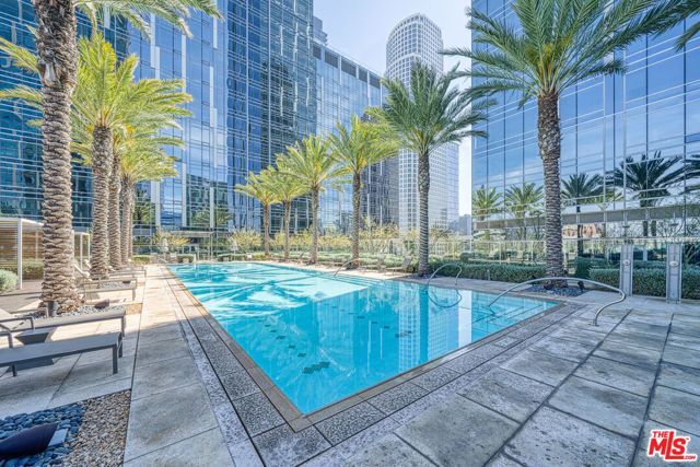 877 Francisco Street 1128, Los Angeles, CA 90017