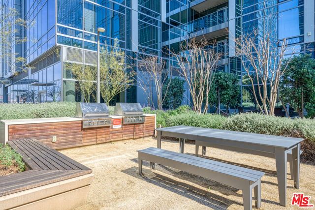 877 Francisco Street 1128, Los Angeles, CA 90017