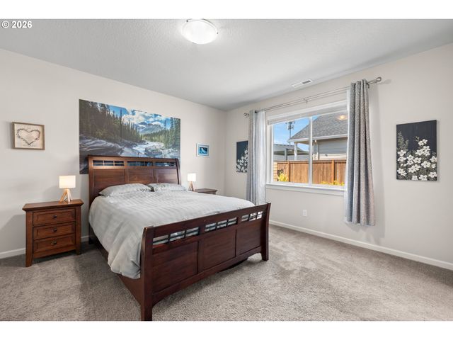 120 Ne 19TH Ave, Canby, OR 97013