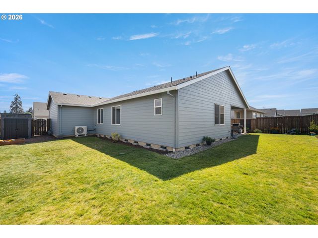120 Ne 19TH Ave, Canby, OR 97013