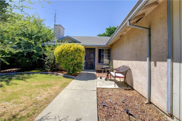 2064 Glenmoor Place, Livingston, CA 95334