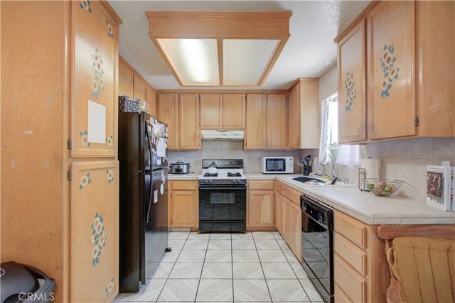 2064 Glenmoor Place, Livingston, CA 95334