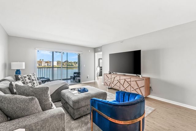 14112 Huntington Pointe Drive 210, Delray Beach, FL 33484